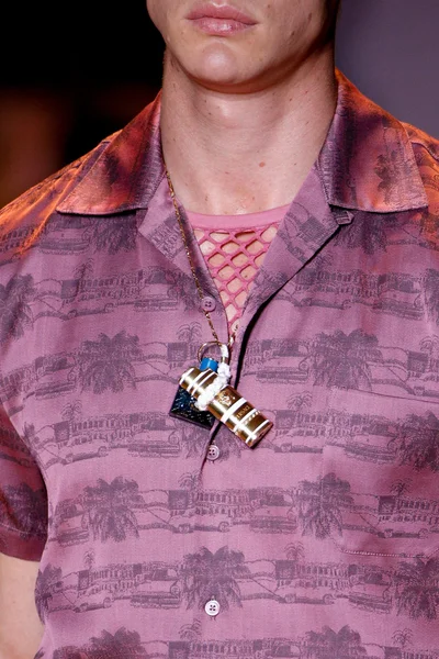 Look 8